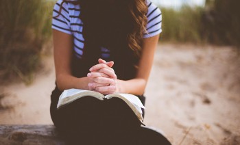 Find Hope in God’s Word When People Disappoint You